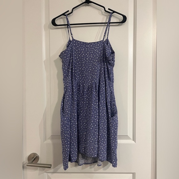 little blue dress with pockets. perfect flowy fit and tiny hearts detailing - Picture 3 of 3